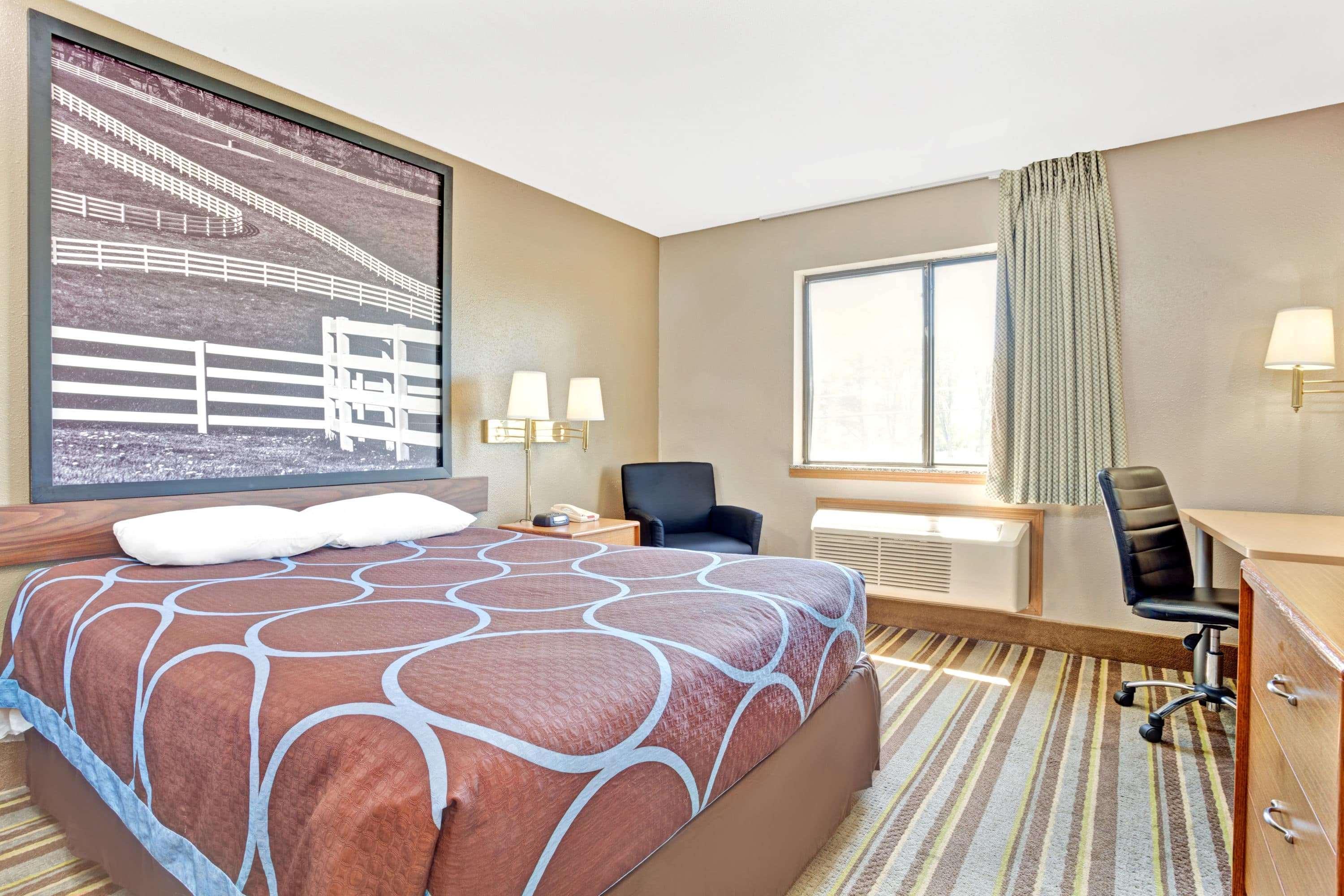 Super 8 By Wyndham Louisville Airport Экстерьер фото